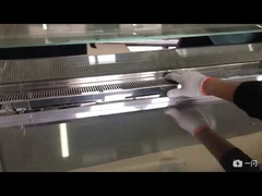 Onderhoud - De binnenkant van de vitrinekast schoonmaken